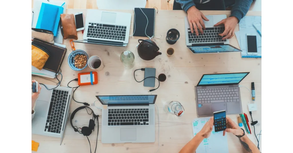 Tech Group In A Table